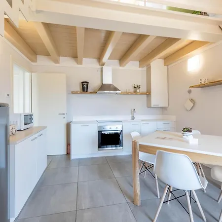 Fontanelle Gardapartments 6 アパート