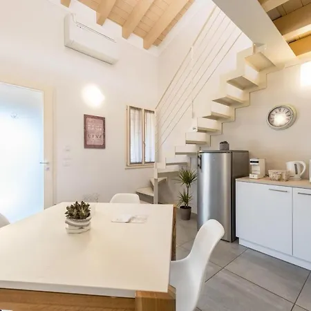 アパート Fontanelle Gardapartments 6 ポルペナッツェ・デル・ガルダ